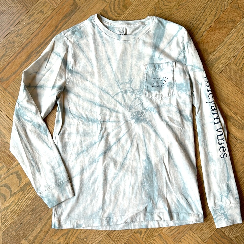 Boys Vineyard Vines Tie-Dye Long Sleeve, in size Large